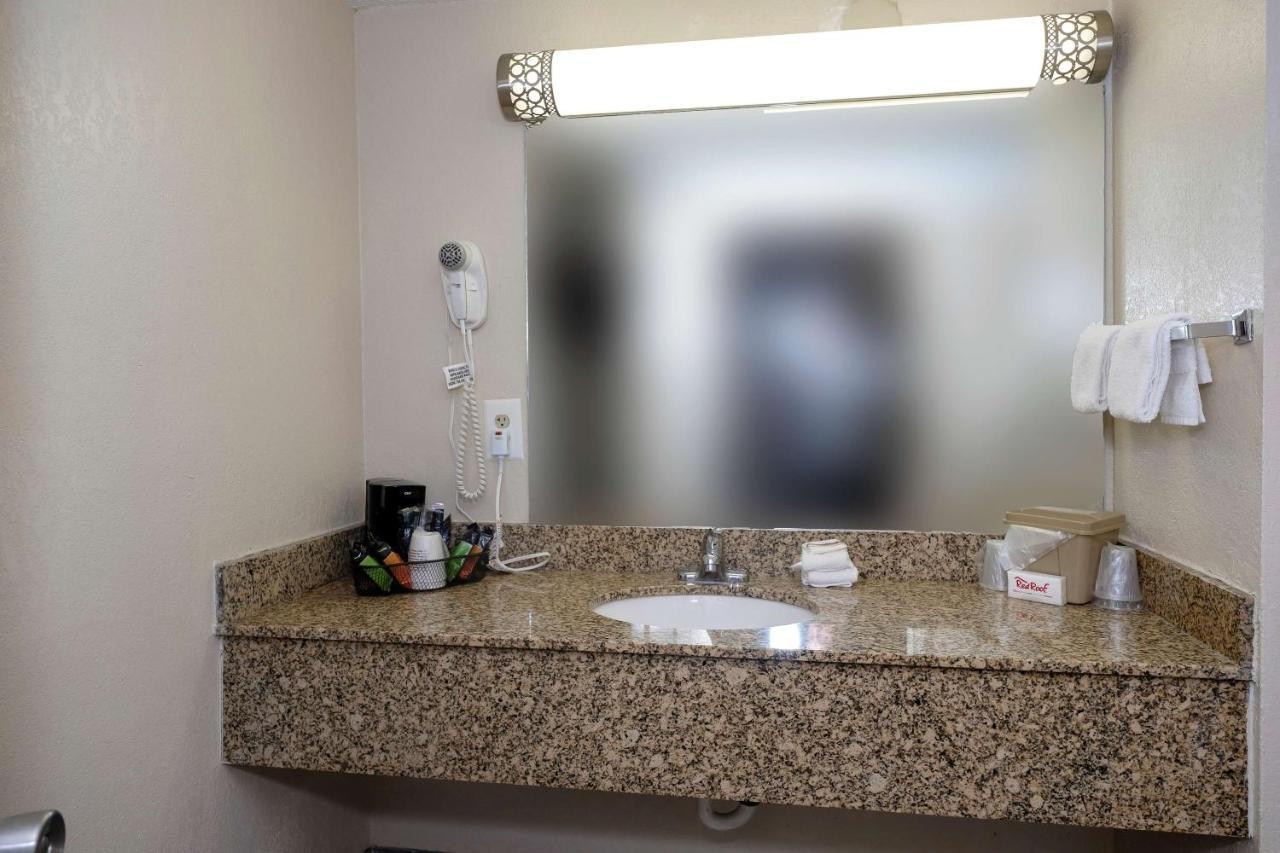 Red Roof Inn Atlanta - Suwanee/Mall Of Georgia Екстериор снимка